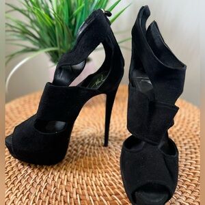 Black suede Giuseppe. Size 37. Great condition. Worn during fashion shows.